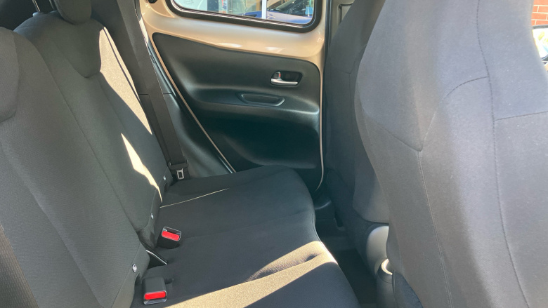 Toyota Aygo X 1.0 VVT-i Edge 5dr Petrol Hatchback